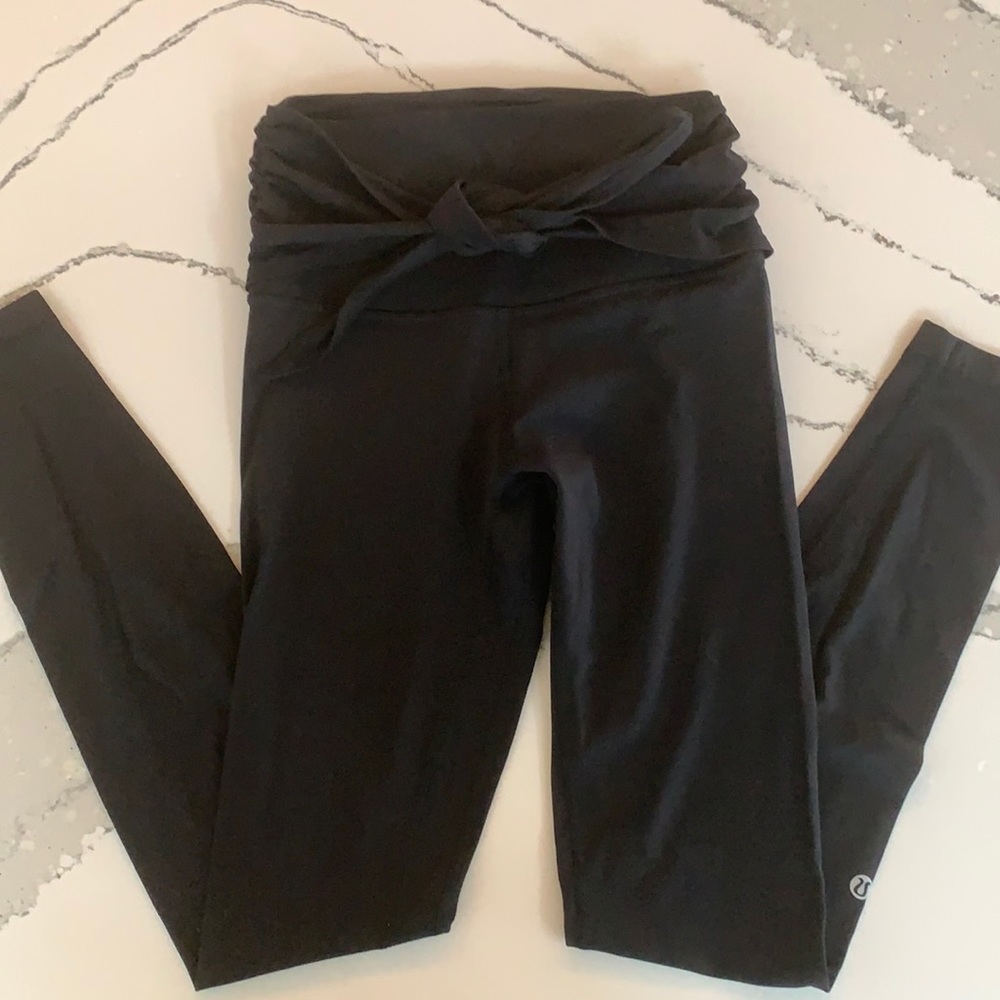 Lululemon 28” Wrap Waist Align Leggings